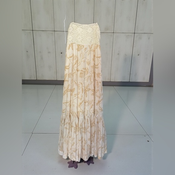 American Eagle Smocked Strapless Maxi Dress Cream Floral M - Picture 5 of 10